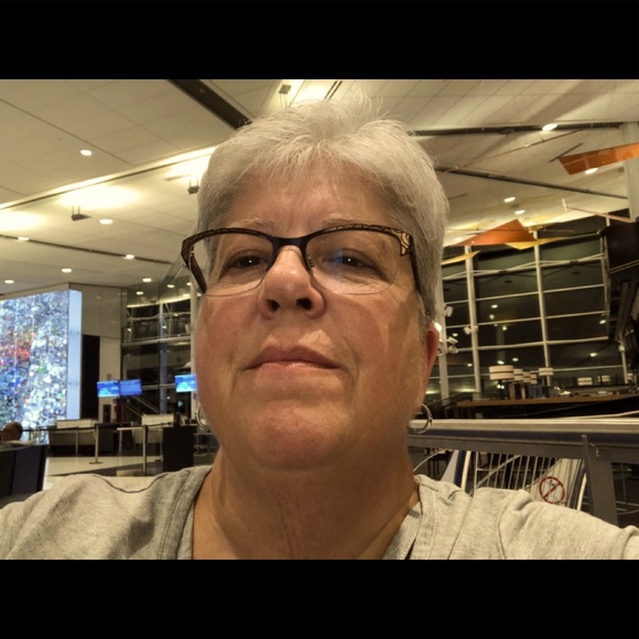 Meet your Posher, Joanne - Picture 1 of 1